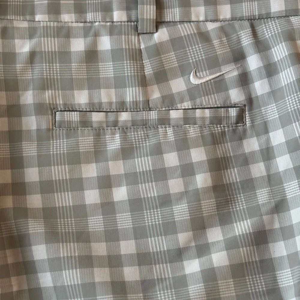 Nike‎ Gray Checkered Men's Golf Shorts